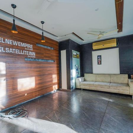 Hotel New Empire Ahmedabad Exterior foto
