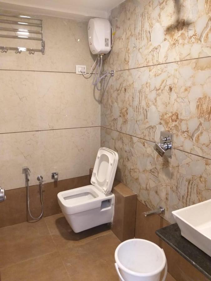 Hotel New Empire Ahmedabad Exterior foto
