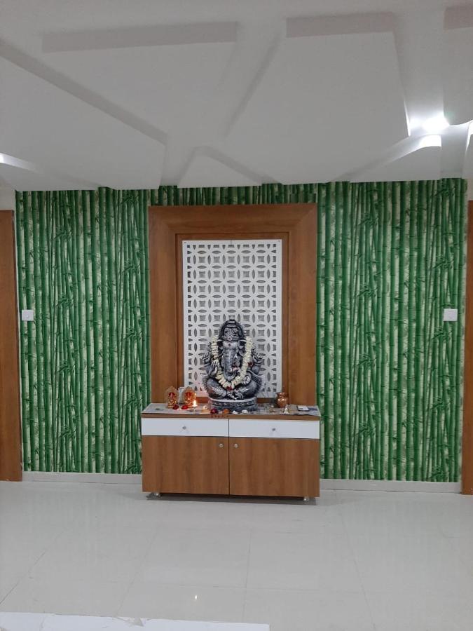 Hotel New Empire Ahmedabad Exterior foto